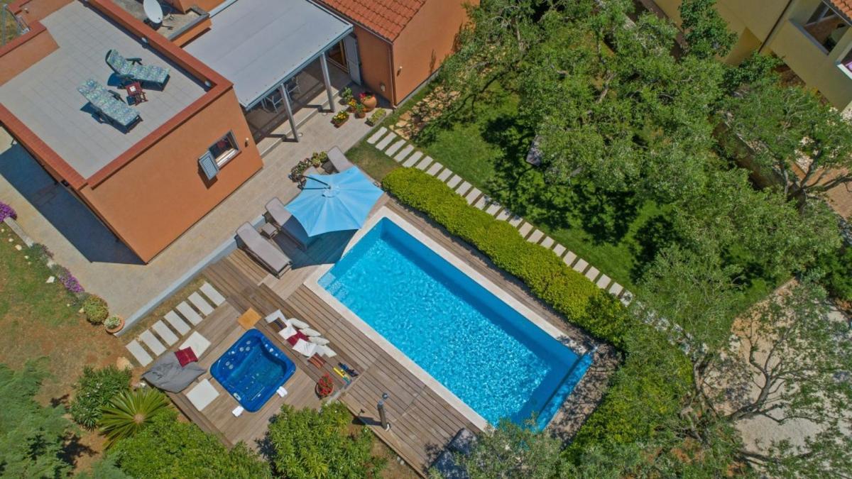 Villa Emili In Medulin - Haus Fuer 4-5 Personen Exteriér fotografie