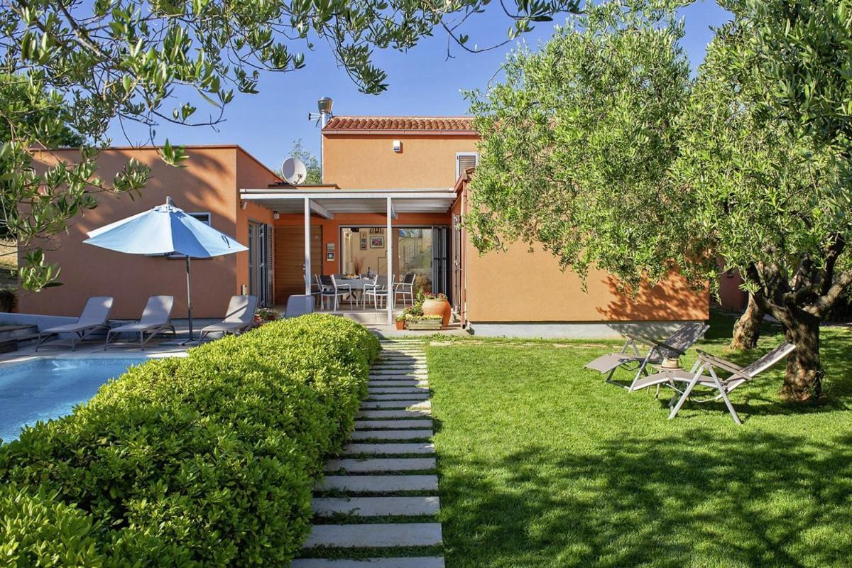 Villa Emili In Medulin - Haus Fuer 4-5 Personen Exteriér fotografie