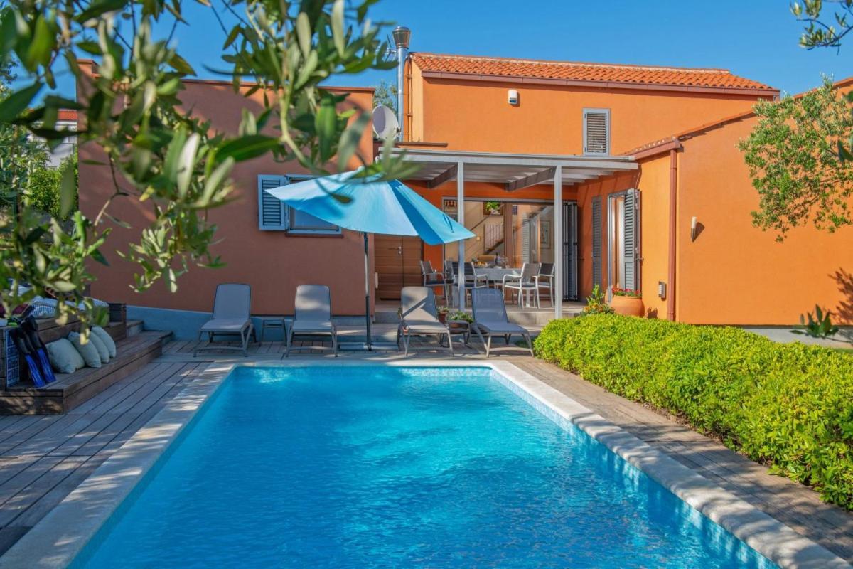 Villa Emili In Medulin - Haus Fuer 4-5 Personen Exteriér fotografie